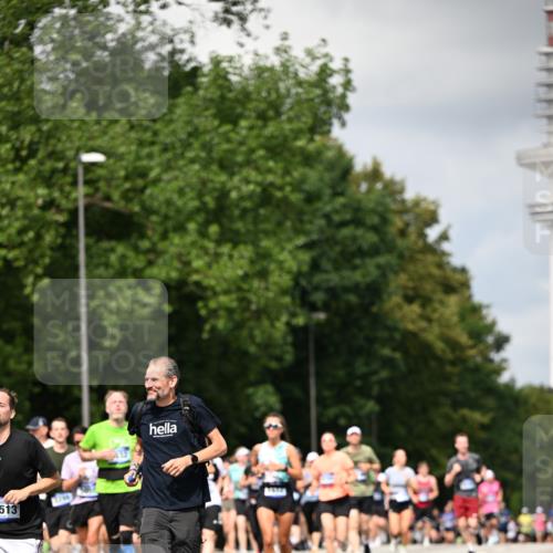 29.06.2025 - hella hamburg halbmarathon Dr. Thomas Lammeyer http://msf.ph/oto/8414722 29.06.2025 10:44:54 Kennedybrücke 1018, 1037, 1291, 1899, 2042, 2109, 2254, 2299, 2515, 2572, 3293, 3306, 3432, 3607, 3810, 4271, 4612, 5059, 5351, 5702, 5753, 5975, 6076, 6163, 6229, 6363, 6673, 6920, 7108, 8378, 8739, 8815, 8984, 9187, 9195, 9237, 9468, 9946, 9977, 10166, 10474, 10920, 10940, 11053 meine-sportfotos.de