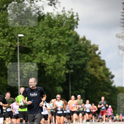 29.06.2025 - hella hamburg halbmarathon Dr. Thomas Lammeyer http://msf.ph/oto/8414731 29.06.2025 10:44:55 Kennedybrücke 1018, 1037, 1899, 2042, 2109, 2254, 2299, 2515, 2572, 3293, 3306, 3432, 3607, 3810, 4271, 4612, 5059, 5351, 5702, 5753, 5975, 6076, 6098, 6163, 6229, 6363, 6806, 6920, 7108, 7956, 8378, 8739, 8815, 8984, 9187, 9195, 9237, 9468, 9946, 9977, 10166, 10474, 10920, 10940, 11053 meine-sportfotos.de