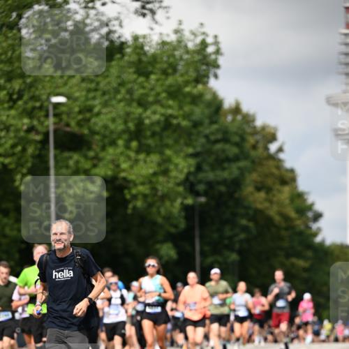 29.06.2025 - hella hamburg halbmarathon Dr. Thomas Lammeyer http://msf.ph/oto/8414751 29.06.2025 10:44:55 Kennedybrücke 1018, 1037, 1899, 2042, 2109, 2254, 2299, 2515, 2572, 3293, 3306, 3432, 3607, 3810, 4271, 4612, 5059, 5351, 5702, 5753, 5975, 6076, 6098, 6163, 6229, 6363, 6806, 6920, 7108, 7956, 8378, 8739, 8815, 8984, 9187, 9195, 9237, 9468, 9946, 9977, 10166, 10474, 10920, 10940, 11053 meine-sportfotos.de