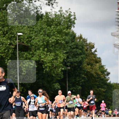 29.06.2025 - hella hamburg halbmarathon Dr. Thomas Lammeyer http://msf.ph/oto/8414758 29.06.2025 10:44:56 Kennedybrücke 1018, 1037, 2042, 2109, 2254, 2299, 2515, 3293, 3306, 3432, 3607, 3810, 4271, 4612, 5059, 5351, 5702, 5753, 5975, 6076, 6098, 6163, 6229, 6363, 6806, 6920, 7108, 7956, 8378, 8739, 8815, 8984, 9187, 9195, 9237, 9468, 9946, 9977, 10166, 10474, 10920, 10940, 11053 meine-sportfotos.de