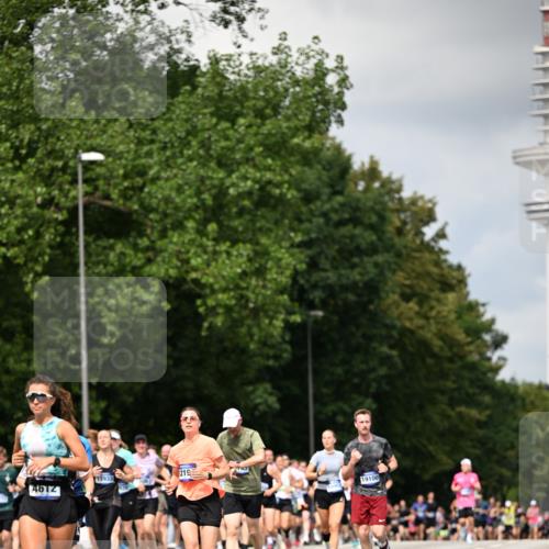 29.06.2025 - hella hamburg halbmarathon Dr. Thomas Lammeyer http://msf.ph/oto/8414822 29.06.2025 10:44:58 Kennedybrücke 1018, 1037, 1075, 1323, 2042, 2109, 2254, 2299, 3293, 3306, 3432, 3607, 3810, 4612, 5059, 5351, 5702, 5753, 5975, 6076, 6098, 6163, 6229, 6363, 6806, 7108, 7956, 8378, 8739, 8815, 9195, 9237, 9468, 9946, 9977, 10166, 10474, 10920, 10940, 11053 meine-sportfotos.de