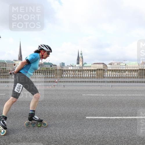 29.06.2025 - hella hamburg halbmarathon Lena Gebhardt http://msf.ph/oto/8414831 29.06.2025 08:55:59 Lombardsbrücke 507 meine-sportfotos.de