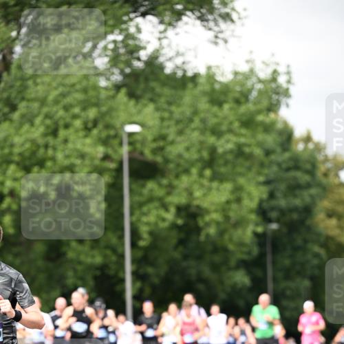 29.06.2025 - hella hamburg halbmarathon Dr. Thomas Lammeyer http://msf.ph/oto/8414982 29.06.2025 10:45:04 Kennedybrücke 1018, 1037, 1075, 1323, 2042, 2299, 3293, 3306, 3432, 3810, 4612, 4906, 5059, 5351, 5753, 6076, 6098, 6163, 6229, 6363, 6806, 7108, 7956, 8378, 8429, 8430, 8739, 8815, 9195, 9237, 9946, 9962, 10166, 10474, 10920, 10940, 11053, 11176 meine-sportfotos.de