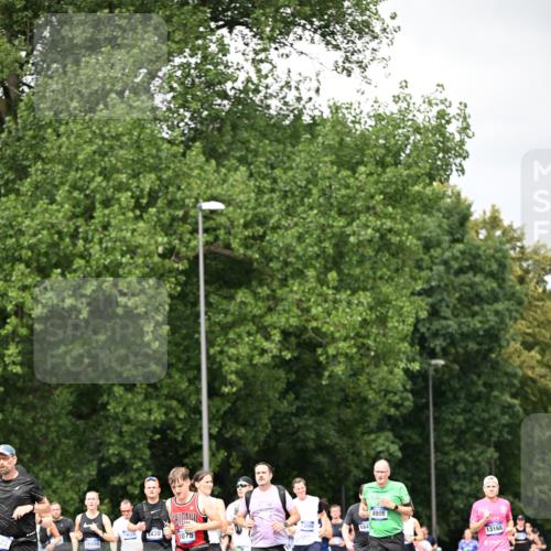 29.06.2025 - hella hamburg halbmarathon Dr. Thomas Lammeyer http://msf.ph/oto/8415032 29.06.2025 10:45:07 Kennedybrücke 1018, 1037, 1075, 1323, 2042, 2299, 3293, 3306, 3432, 3810, 4612, 4906, 5059, 5351, 5753, 6076, 6098, 6163, 6229, 6806, 7108, 7585, 7956, 8378, 8429, 8430, 8739, 9195, 9237, 9946, 9962, 10166, 10474, 10920, 10940, 11053, 11176 meine-sportfotos.de