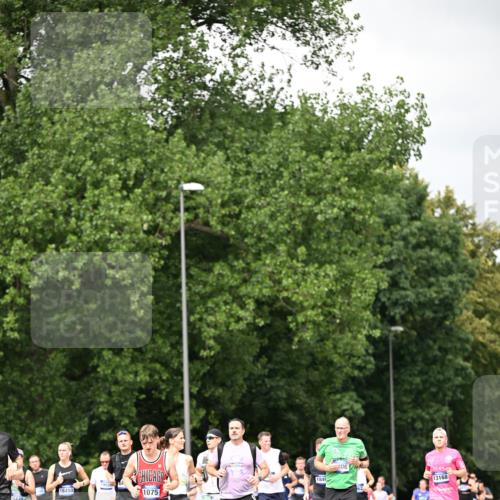 29.06.2025 - hella hamburg halbmarathon Dr. Thomas Lammeyer http://msf.ph/oto/8415042 29.06.2025 10:45:07 Kennedybrücke 1018, 1037, 1075, 1323, 2042, 2299, 3293, 3306, 3432, 3810, 4612, 4906, 5059, 5351, 5753, 6076, 6098, 6163, 6229, 6806, 7108, 7585, 7956, 8378, 8429, 8430, 8739, 9195, 9237, 9946, 9962, 10166, 10474, 10920, 10940, 11053, 11176 meine-sportfotos.de