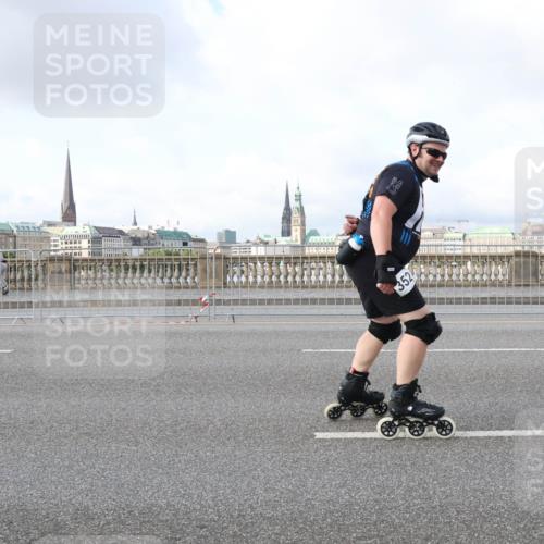29.06.2025 - hella hamburg halbmarathon Lena Gebhardt http://msf.ph/oto/8415059 29.06.2025 08:56:00 Lombardsbrücke 352 meine-sportfotos.de