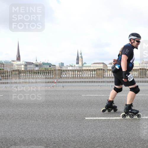 29.06.2025 - hella hamburg halbmarathon Lena Gebhardt http://msf.ph/oto/8415088 29.06.2025 08:56:00 Lombardsbrücke 352 meine-sportfotos.de