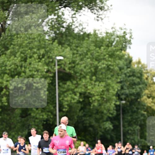 29.06.2025 - hella hamburg halbmarathon Dr. Thomas Lammeyer http://msf.ph/oto/8415180 29.06.2025 10:45:12 Kennedybrücke 1018, 1037, 1075, 1323, 2042, 2299, 3293, 3306, 3432, 3810, 4612, 4906, 5059, 5351, 5753, 6076, 6098, 6163, 6229, 6806, 7108, 7585, 7956, 8378, 8429, 8430, 8878, 9237, 9946, 9962, 10166, 10920, 10940, 11053, 11176 meine-sportfotos.de