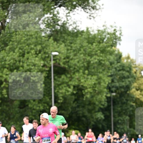 29.06.2025 - hella hamburg halbmarathon Dr. Thomas Lammeyer http://msf.ph/oto/8415193 29.06.2025 10:45:13 Kennedybrücke 1018, 1075, 1323, 2042, 2299, 3293, 3306, 3432, 4612, 4906, 5059, 5753, 6076, 6098, 6163, 6806, 7108, 7293, 7585, 7956, 8378, 8429, 8430, 8878, 9237, 9946, 9962, 10166, 10920, 10940, 11053, 11176 meine-sportfotos.de