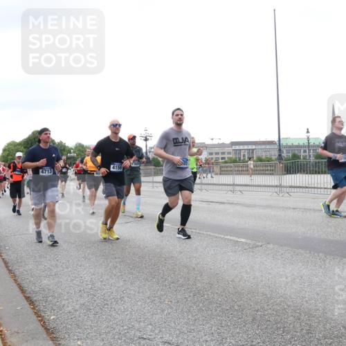 29.06.2025 - hella hamburg halbmarathon Lena Gebhardt http://msf.ph/oto/8415202 29.06.2025 10:51:31 Lombardsbrücke 1609, 4713, 4156, 2485, 11034, 1203, 1404, 1478, 1617, 1997, 2202, 2308, 2380, 2484, 2485, 2593, 2736, 2778, 3240, 3934, 3991, 4156, 4652, 4713, 4748, 4808, 4878, 4920, 5286, 5291, 5357, 5394, 5530, 5534, 5716, 5717, 6007, 6091, 6885, 6945, 6947, 6954, 6961, 7012, 7769, 7770, 7771, 7841, 7871, 7992, 8040, 8125, 8399, 8410, 8672, 9166, 9167, 9340, 9462, 9582, 9583, 9763, 10496, 10521, 10693, 10830, 11034, 11052, 11252, 11268, 11575, 11875, 12065 meine-sportfotos.de
