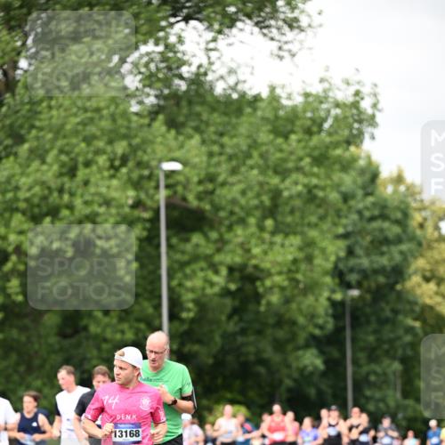 29.06.2025 - hella hamburg halbmarathon Dr. Thomas Lammeyer http://msf.ph/oto/8415203 29.06.2025 10:45:13 Kennedybrücke 1018, 1075, 1323, 2042, 2299, 3293, 3306, 3432, 4612, 4906, 5059, 5753, 6076, 6098, 6163, 6806, 7108, 7293, 7585, 7956, 8378, 8429, 8430, 8878, 9237, 9946, 9962, 10166, 10920, 10940, 11053, 11176 meine-sportfotos.de