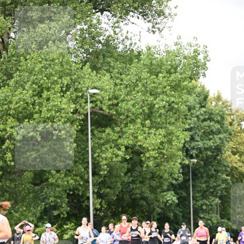 29.06.2025 - hella hamburg halbmarathon Dr. Thomas Lammeyer http://msf.ph/oto/8415323 29.06.2025 10:45:17 Kennedybrücke 1018, 1075, 1323, 2042, 3293, 3306, 4044, 4906, 5753, 6076, 6088, 6098, 6163, 6806, 7108, 7293, 7585, 7829, 7956, 8378, 8429, 8430, 8878, 9237, 9962, 10269, 10644, 10920, 10940, 11053, 11176 meine-sportfotos.de