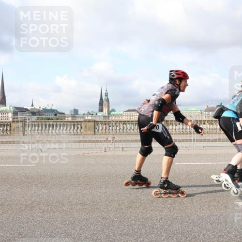 29.06.2025 - hella hamburg halbmarathon Lena Gebhardt http://msf.ph/oto/8415504 29.06.2025 08:56:32 Lombardsbrücke  meine-sportfotos.de
