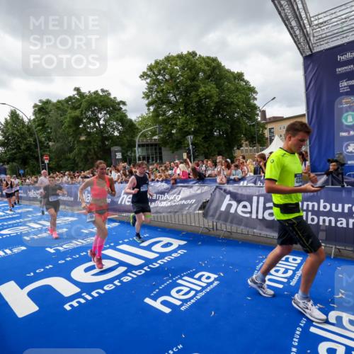 29.06.2025 - hella hamburg halbmarathon Zöllner http://msf.ph/oto/8415515 29.06.2025 10:49:15 Ziel 2013, 4832, 6389, 8112, 9348, 10184, 13450, 15523, 16369, 16414, 16731, 17173, 18598, 18842 meine-sportfotos.de