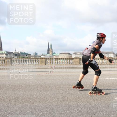 29.06.2025 - hella hamburg halbmarathon Lena Gebhardt http://msf.ph/oto/8415524 29.06.2025 08:56:32 Lombardsbrücke  meine-sportfotos.de