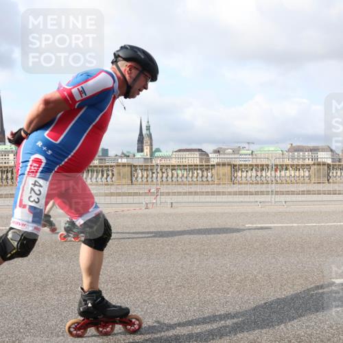 29.06.2025 - hella hamburg halbmarathon Lena Gebhardt http://msf.ph/oto/8415607 29.06.2025 08:56:33 Lombardsbrücke 423 meine-sportfotos.de