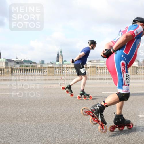 29.06.2025 - hella hamburg halbmarathon Lena Gebhardt http://msf.ph/oto/8415697 29.06.2025 08:56:33 Lombardsbrücke 423 meine-sportfotos.de