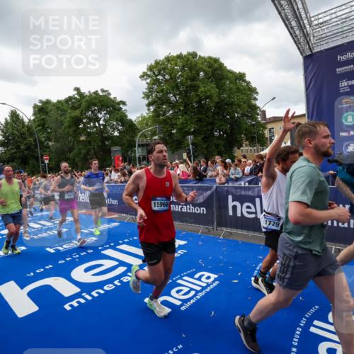 29.06.2025 - hella hamburg halbmarathon Zöllner http://msf.ph/oto/8415823 29.06.2025 10:49:32 Ziel 1342, 1476, 2592, 2596, 2878, 8437, 8689, 8813, 11339, 11340, 11779, 12094, 12670, 13233, 13269, 14838, 15784, 15857, 15894, 15966, 16114, 16592, 16891, 18476, 18887, 18960 meine-sportfotos.de