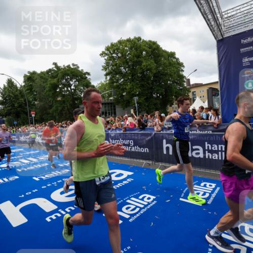 29.06.2025 - hella hamburg halbmarathon Zöllner http://msf.ph/oto/8415853 29.06.2025 10:49:34 Ziel 1342, 1476, 2516, 2592, 2596, 2878, 2889, 5705, 8437, 8689, 8813, 9038, 9649, 11339, 11340, 11679, 11779, 12094, 13233, 13269, 14562, 14838, 15392, 15857, 16114, 16592, 16738, 16891, 17001, 18476, 18887, 18960 meine-sportfotos.de