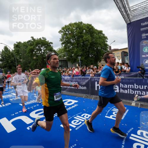 29.06.2025 - hella hamburg halbmarathon Zöllner http://msf.ph/oto/8415940 29.06.2025 10:49:38 Ziel 2504, 2516, 2592, 2596, 2889, 2937, 5705, 5978, 8437, 8689, 9038, 9463, 9649, 11340, 11679, 11977, 12094, 13233, 14562, 15392, 15857, 16114, 16592, 16738, 17001 meine-sportfotos.de