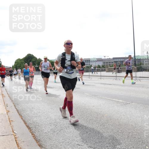 29.06.2025 - hella hamburg halbmarathon Lena Gebhardt http://msf.ph/oto/8415942 29.06.2025 10:26:26 Lombardsbrücke 4315, 111, 8306, 1300, 2643, 3617, 4267, 4268, 4315, 4507, 4509, 4844, 6159, 6905, 7929, 8079, 8276, 8306, 8357, 8674, 8942, 9186, 11107, 11139, 11270, 11859, 12126, 12826, 12827, 12945, 12946, 13264, 14063, 14179, 14356, 14726, 14930, 15807, 16788, 17300, 17675, 17712, 18074, 18087, 19144 meine-sportfotos.de