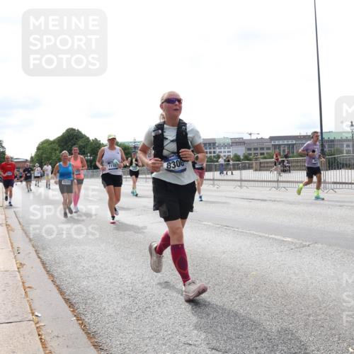 29.06.2025 - hella hamburg halbmarathon Lena Gebhardt http://msf.ph/oto/8415966 29.06.2025 10:26:26 Lombardsbrücke 4315, 1110, 8306, 13264, 1300, 2643, 3617, 4267, 4268, 4315, 4507, 4509, 4844, 6159, 6905, 7929, 8079, 8276, 8306, 8357, 8674, 8942, 9186, 11107, 11139, 11270, 11859, 12126, 12826, 12827, 12945, 12946, 13264, 14063, 14179, 14356, 14726, 14930, 15807, 16788, 17300, 17675, 17712, 18074, 18087, 19144 meine-sportfotos.de