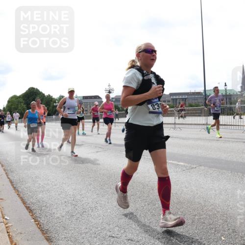 29.06.2025 - hella hamburg halbmarathon Lena Gebhardt http://msf.ph/oto/8415985 29.06.2025 10:26:26 Lombardsbrücke 4315, 11107, 83, 1300, 2643, 3617, 4267, 4268, 4315, 4507, 4509, 4844, 6159, 6905, 7929, 8079, 8276, 8306, 8357, 8674, 8942, 9186, 11107, 11139, 11270, 11859, 12126, 12826, 12827, 12945, 12946, 13264, 14063, 14179, 14356, 14726, 14930, 15807, 16788, 17300, 17675, 17712, 18074, 18087, 19144 meine-sportfotos.de