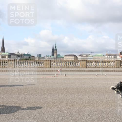 29.06.2025 - hella hamburg halbmarathon Lena Gebhardt http://msf.ph/oto/8416054 29.06.2025 08:56:51 Lombardsbrücke 105, 105 meine-sportfotos.de