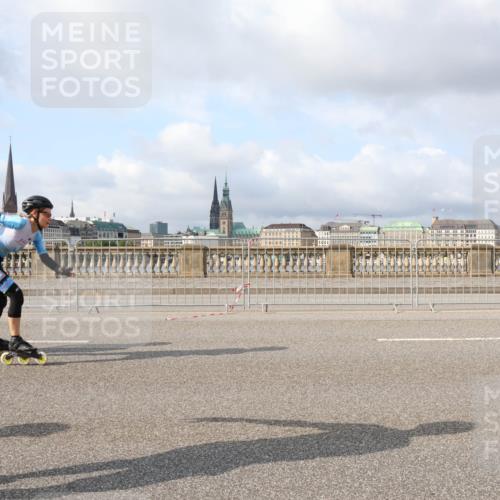 29.06.2025 - hella hamburg halbmarathon Lena Gebhardt http://msf.ph/oto/8416153 29.06.2025 08:56:52 Lombardsbrücke 29 meine-sportfotos.de