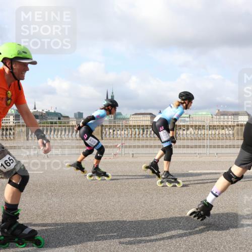 29.06.2025 - hella hamburg halbmarathon Lena Gebhardt http://msf.ph/oto/8416313 29.06.2025 08:56:52 Lombardsbrücke 165, 439, 3 meine-sportfotos.de