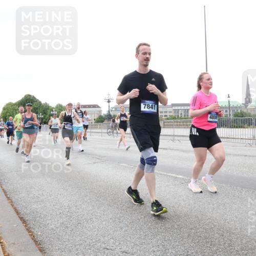 29.06.2025 - hella hamburg halbmarathon Lena Gebhardt http://msf.ph/oto/8416390 29.06.2025 10:51:46 Lombardsbrücke 10496, 11875, 7841, 4808, 1418, 1617, 1997, 2308, 2484, 2485, 2593, 2736, 2778, 3038, 3240, 3991, 4598, 4606, 4748, 4808, 4878, 5062, 5291, 5357, 5394, 5534, 5716, 5717, 6007, 6091, 6604, 6885, 6945, 6947, 6954, 6961, 7682, 7769, 7841, 7871, 7992, 8040, 8125, 8399, 8621, 8672, 9220, 9340, 9460, 9462, 9582, 9583, 9590, 9594, 9673, 9730, 9763, 10496, 10521, 10533, 10673, 10693, 10830, 11034, 11101, 11268, 11375, 11575, 11875, 12065 meine-sportfotos.de