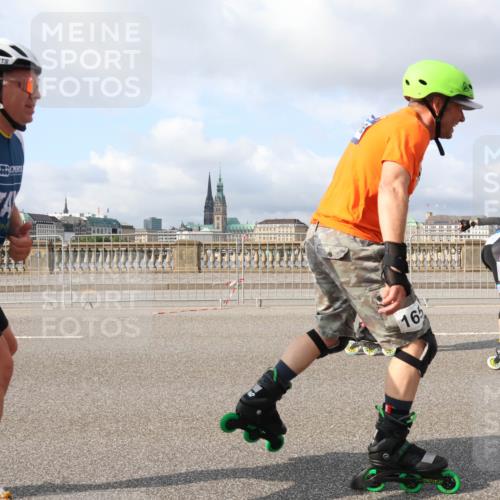 29.06.2025 - hella hamburg halbmarathon Lena Gebhardt http://msf.ph/oto/8416414 29.06.2025 08:56:52 Lombardsbrücke 421, 165 meine-sportfotos.de