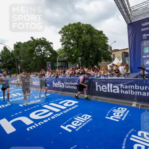 29.06.2025 - hella hamburg halbmarathon Zöllner http://msf.ph/oto/8416491 29.06.2025 10:27:43 Ziel 2203, 5367, 7651, 8731, 10655, 17354, 17893, 18832 meine-sportfotos.de