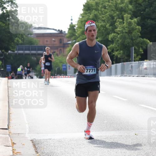 29.06.2025 - hella hamburg halbmarathon Lena Gebhardt http://msf.ph/oto/8416598 29.06.2025 09:40:38 Lombardsbrücke 7771, 34, 35, 52, 54, 5253, 6530, 6816, 9151, 9255, 9447, 9475, 10650, 11210, 11829, 12373, 12678, 14302, 15495, 16068, 16245, 16988, 17771, 18930, 19075 meine-sportfotos.de