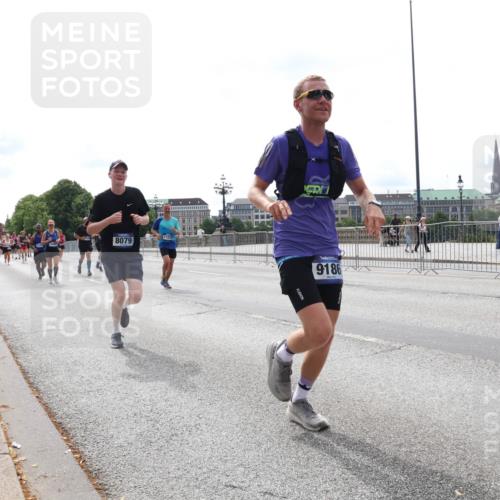 29.06.2025 - hella hamburg halbmarathon Lena Gebhardt http://msf.ph/oto/8416627 29.06.2025 10:26:39 Lombardsbrücke 8079, 9186, 1300, 1973, 2045, 2643, 3617, 4267, 4268, 4315, 4507, 4509, 4844, 6159, 6625, 6905, 7069, 7929, 8079, 8306, 8357, 8942, 9186, 11107, 11270, 11740, 12071, 12126, 12826, 12827, 13264, 14930, 15027, 15807, 15878, 16479, 16788, 17300, 17675, 17712, 18074, 18087, 18516, 18962, 18978 meine-sportfotos.de