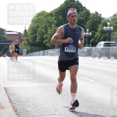 29.06.2025 - hella hamburg halbmarathon Lena Gebhardt http://msf.ph/oto/8416644 29.06.2025 09:40:40 Lombardsbrücke 14360, 17771, 34, 35, 52, 54, 5253, 6530, 6816, 9151, 9255, 9447, 9475, 10650, 11210, 11829, 12373, 12678, 14302, 14360, 15495, 16068, 16245, 16988, 17771, 18930, 19075 meine-sportfotos.de