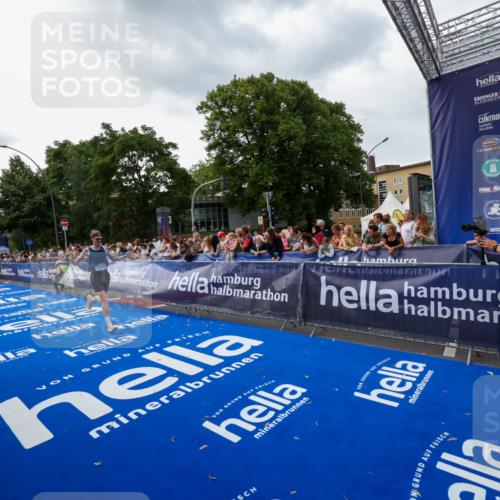 29.06.2025 - hella hamburg halbmarathon Zöllner http://msf.ph/oto/8416653 29.06.2025 10:27:52 Ziel 1122, 17893 meine-sportfotos.de