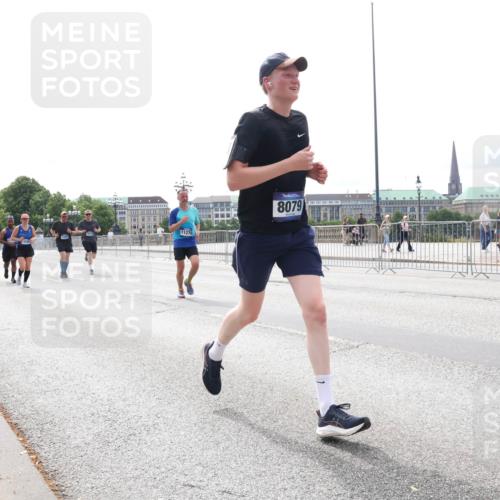 29.06.2025 - hella hamburg halbmarathon Lena Gebhardt http://msf.ph/oto/8416699 29.06.2025 10:26:40 Lombardsbrücke 8079, 1300, 1973, 2045, 2643, 3617, 4267, 4268, 4315, 4507, 4509, 4844, 6159, 6625, 6905, 7069, 7929, 8079, 8306, 8357, 8942, 9186, 11107, 11270, 11740, 12071, 12126, 12826, 12827, 13264, 14930, 15027, 15807, 15878, 16479, 16788, 17300, 17675, 17712, 18074, 18087, 18516, 18962, 18978 meine-sportfotos.de