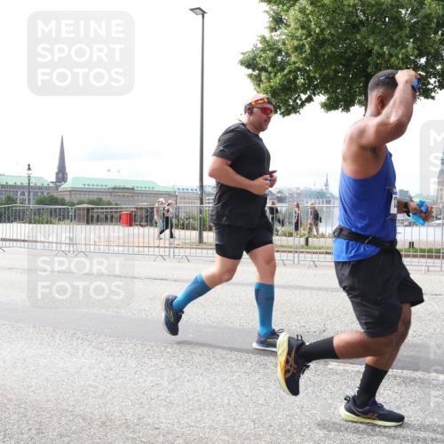 29.06.2025 - hella hamburg halbmarathon Lena Gebhardt http://msf.ph/oto/8417024 29.06.2025 10:26:46 Lombardsbrücke 1300, 1793, 1973, 2045, 2643, 4267, 4268, 4315, 4358, 4507, 4509, 4844, 5494, 6625, 6637, 6905, 7069, 7929, 8056, 8079, 8357, 8942, 9186, 10465, 11110, 11270, 11740, 12071, 12126, 13264, 13462, 14930, 15027, 15807, 15878, 16479, 16788, 17300, 17675, 17712, 18074, 18087, 18516, 18962, 18978 meine-sportfotos.de