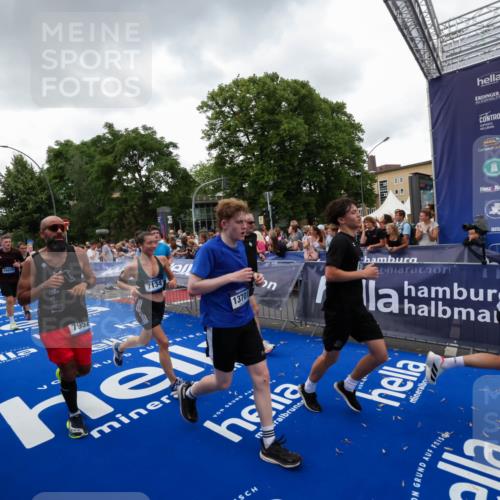 29.06.2025 - hella hamburg halbmarathon Zöllner http://msf.ph/oto/8417184 29.06.2025 10:50:49 Ziel 2234, 2788, 5115, 6712, 7134, 7952, 8657, 10750, 11356, 13701, 15426, 15720, 17129, 17908, 18182, 18229, 18370, 18820 meine-sportfotos.de