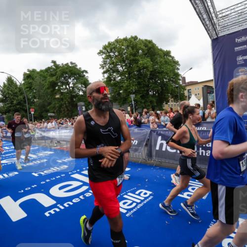 29.06.2025 - hella hamburg halbmarathon Zöllner http://msf.ph/oto/8417193 29.06.2025 10:50:49 Ziel 2234, 2788, 5115, 6712, 7134, 7952, 8657, 10750, 11356, 13701, 15426, 15720, 17129, 17908, 18182, 18229, 18370, 18820 meine-sportfotos.de