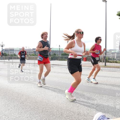 29.06.2025 - hella hamburg halbmarathon Lena Gebhardt http://msf.ph/oto/8417194 29.06.2025 10:26:51 Lombardsbrücke 16479, 7300, 1300, 1530, 1793, 1973, 2045, 2306, 2643, 4358, 4507, 4509, 4844, 5494, 5495, 5707, 6625, 6637, 6905, 7069, 7234, 7314, 7929, 8056, 8079, 8357, 9186, 9349, 10465, 11110, 11270, 11740, 12071, 12126, 13264, 13462, 14020, 14021, 14930, 15027, 15108, 15807, 15878, 16479, 16788, 17049, 17300, 17445, 17675, 18074, 18087, 18516, 18962, 18976, 18978 meine-sportfotos.de