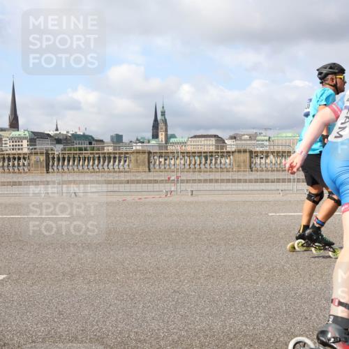 29.06.2025 - hella hamburg halbmarathon Lena Gebhardt http://msf.ph/oto/8417210 29.06.2025 08:56:59 Lombardsbrücke 20186, 186 meine-sportfotos.de
