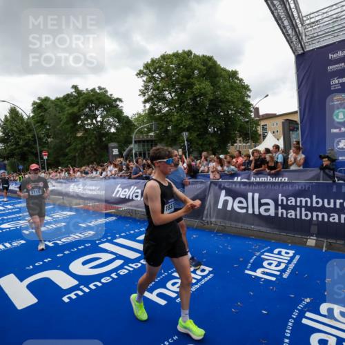 29.06.2025 - hella hamburg halbmarathon Zöllner http://msf.ph/oto/8417233 29.06.2025 10:50:54 Ziel 1466, 3654, 3947, 4839, 5018, 5115, 7052, 8205, 8657, 10750, 11551, 15395, 15426, 15643, 15720, 17129, 18182, 18370 meine-sportfotos.de