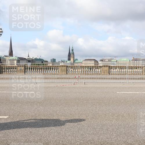 29.06.2025 - hella hamburg halbmarathon Lena Gebhardt http://msf.ph/oto/8417291 29.06.2025 08:57:03 Lombardsbrücke  meine-sportfotos.de