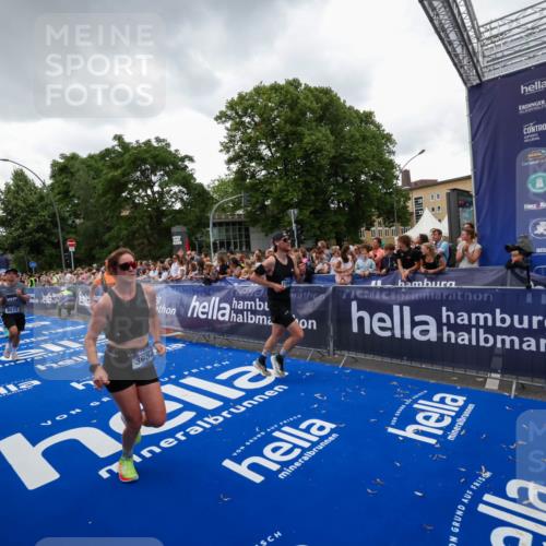 29.06.2025 - hella hamburg halbmarathon Zöllner http://msf.ph/oto/8417375 29.06.2025 10:51:01 Ziel 1466, 1630, 2207, 3654, 7369, 8117, 8205, 8572, 10215, 11551, 12778, 13008, 13687, 14125, 15362, 15395, 15643, 16285, 17221, 18350 meine-sportfotos.de