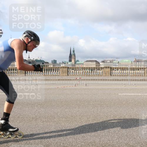 29.06.2025 - hella hamburg halbmarathon Lena Gebhardt http://msf.ph/oto/8417385 29.06.2025 08:57:04 Lombardsbrücke 522 meine-sportfotos.de