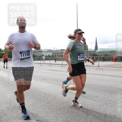 29.06.2025 - hella hamburg halbmarathon Lena Gebhardt http://msf.ph/oto/8417666 29.06.2025 10:27:00 Lombardsbrücke 4358, 11740, 10465, 1530, 1793, 1973, 2045, 2306, 2643, 2775, 4358, 4507, 4509, 5494, 5495, 5707, 6259, 6625, 6637, 7069, 7234, 7314, 7944, 8056, 8079, 8281, 9186, 9349, 10077, 10465, 11110, 11270, 11740, 12071, 13462, 14020, 14021, 15027, 15108, 15641, 15807, 15878, 16479, 16788, 17049, 17300, 17445, 17675, 18074, 18516, 18962, 18976, 18978 meine-sportfotos.de