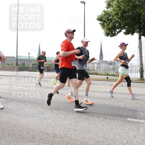29.06.2025 - hella hamburg halbmarathon Lena Gebhardt http://msf.ph/oto/8417745 29.06.2025 10:17:59 Lombardsbrücke 203, 5290, 124, 105, 1015, 1159, 1160, 1204, 1268, 1274, 1325, 1458, 1554, 1622, 1641, 1749, 1795, 1982, 2087, 2094, 2147, 2259, 2548, 2634, 2931, 3125, 3138, 3292, 3321, 3482, 3977, 4218, 4738, 4804, 5002, 5004, 5290, 5611, 5733, 6254, 6270, 6336, 6352, 6786, 7094, 7258, 7413, 7641, 7649, 7838, 7882, 7883, 8067, 8128, 8144, 8248, 8607, 8799, 9400, 9539, 9717, 9734, 9798, 9844, 9848, 9964, 10174, 10332, 10509, 10908, 12498 meine-sportfotos.de