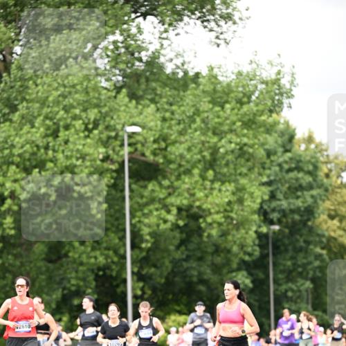 29.06.2025 - hella hamburg halbmarathon Dr. Thomas Lammeyer http://msf.ph/oto/8417832 29.06.2025 10:45:24 Kennedybrücke 1075, 1323, 1731, 4044, 4638, 4906, 5549, 6088, 6098, 6806, 7293, 7585, 7829, 7956, 8429, 8430, 8878, 9237, 9962, 10269, 10407, 10644, 11053, 11176 meine-sportfotos.de